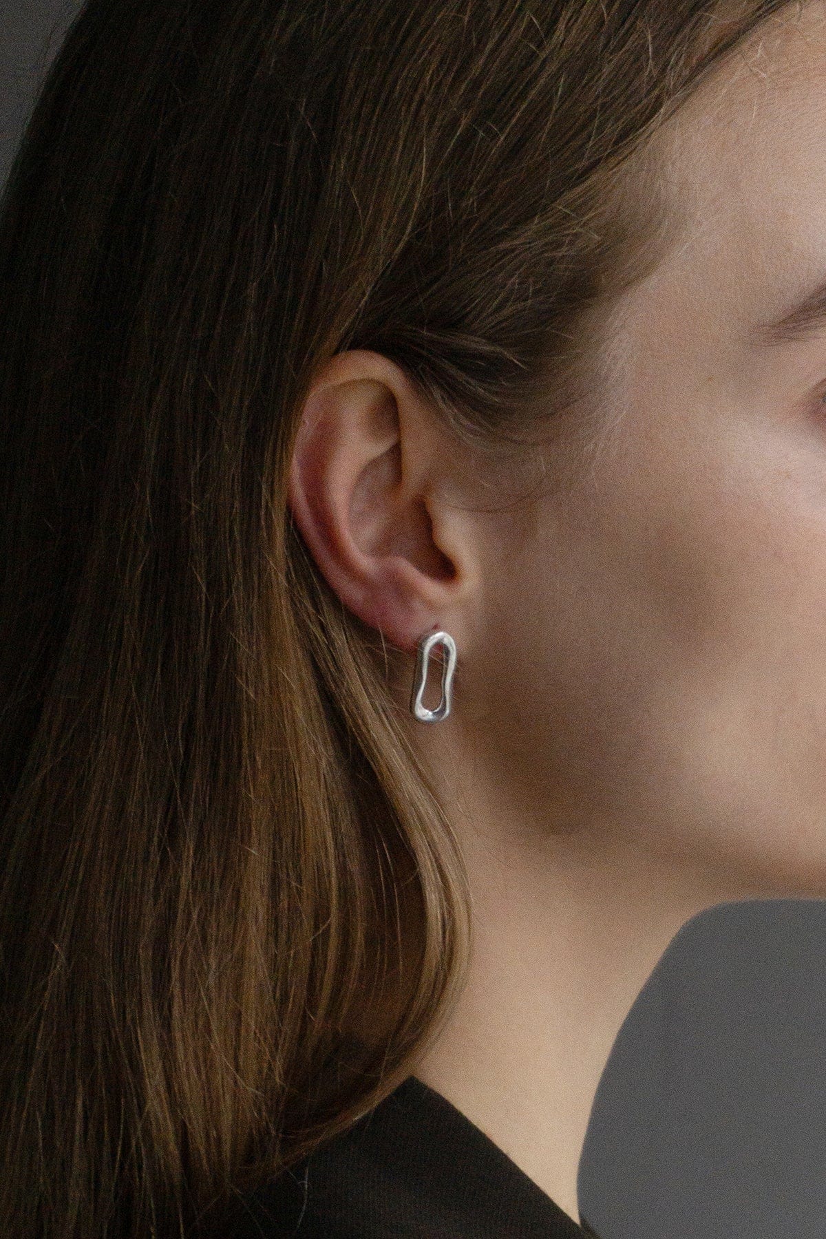 Aurus Oval Earrings - Silver AR.M ANNA ROSA MOSCHOUTI