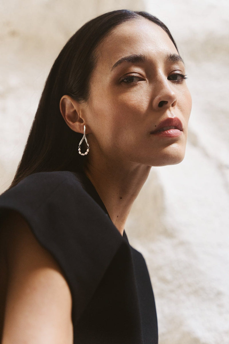 Oriana Pearl Earrings Silver - Main Image