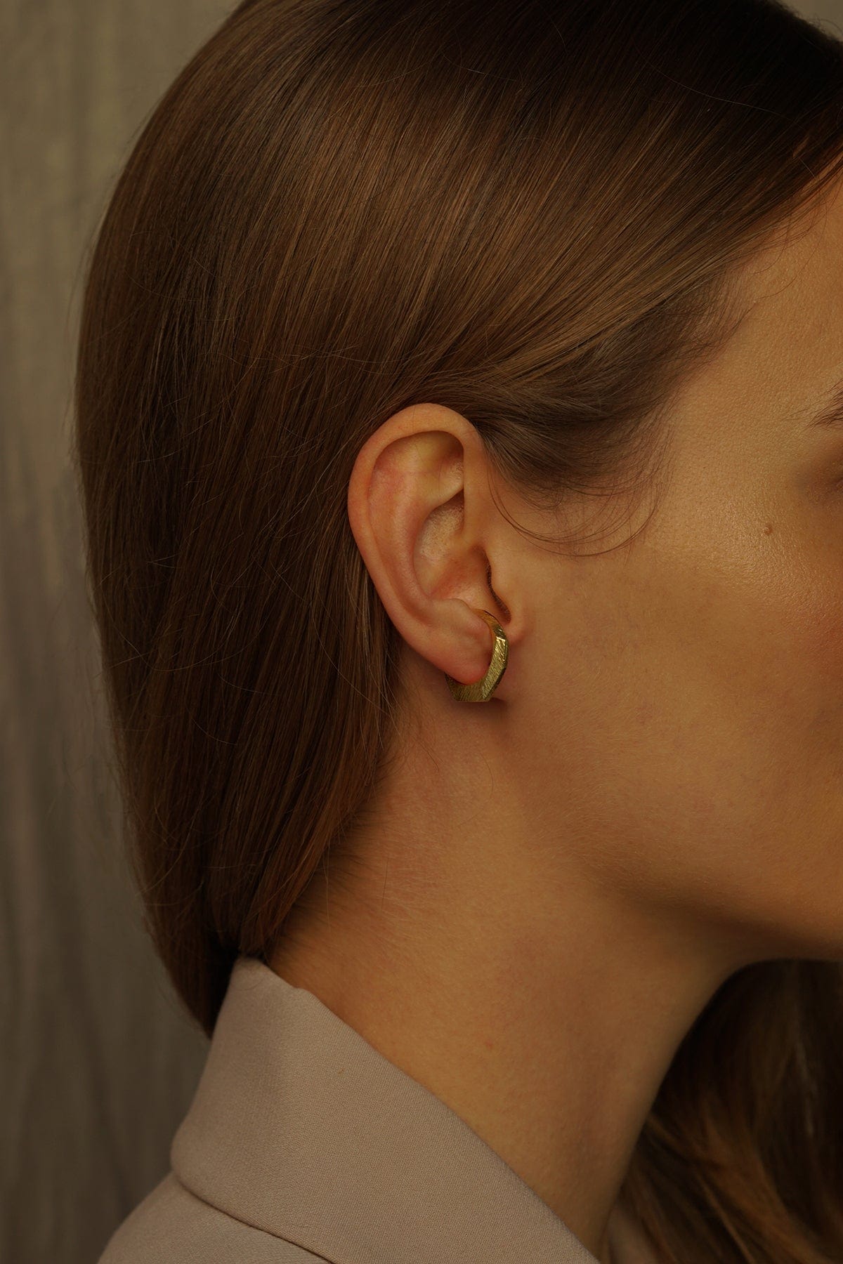 Midi Facet Ear Cuff - Gold Plated AR.M ANNA ROSA MOSCHOUTI