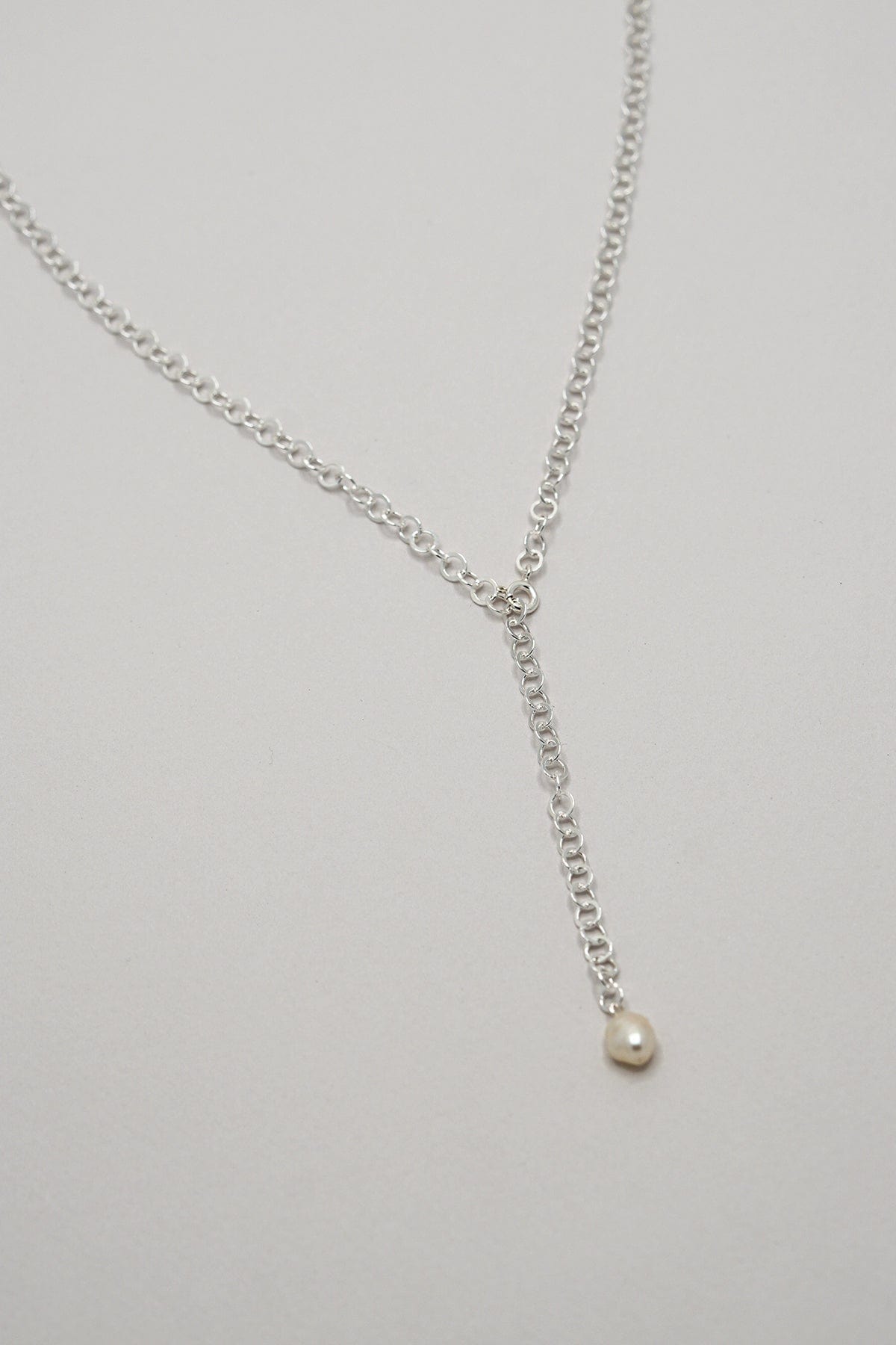 Mini Chain Pearl Necklace - Silver AR.M ANNA ROSA MOSCHOUTI
