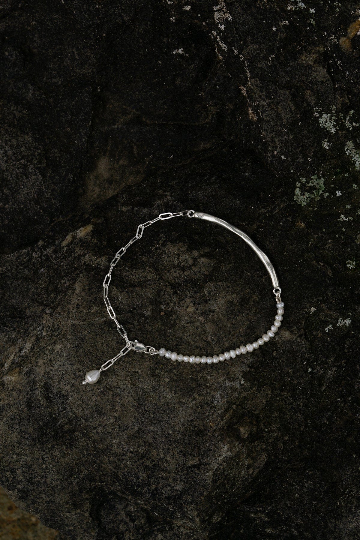 Stria Pearl Bracelet - Silver AR.M ANNA ROSA MOSCHOUTI