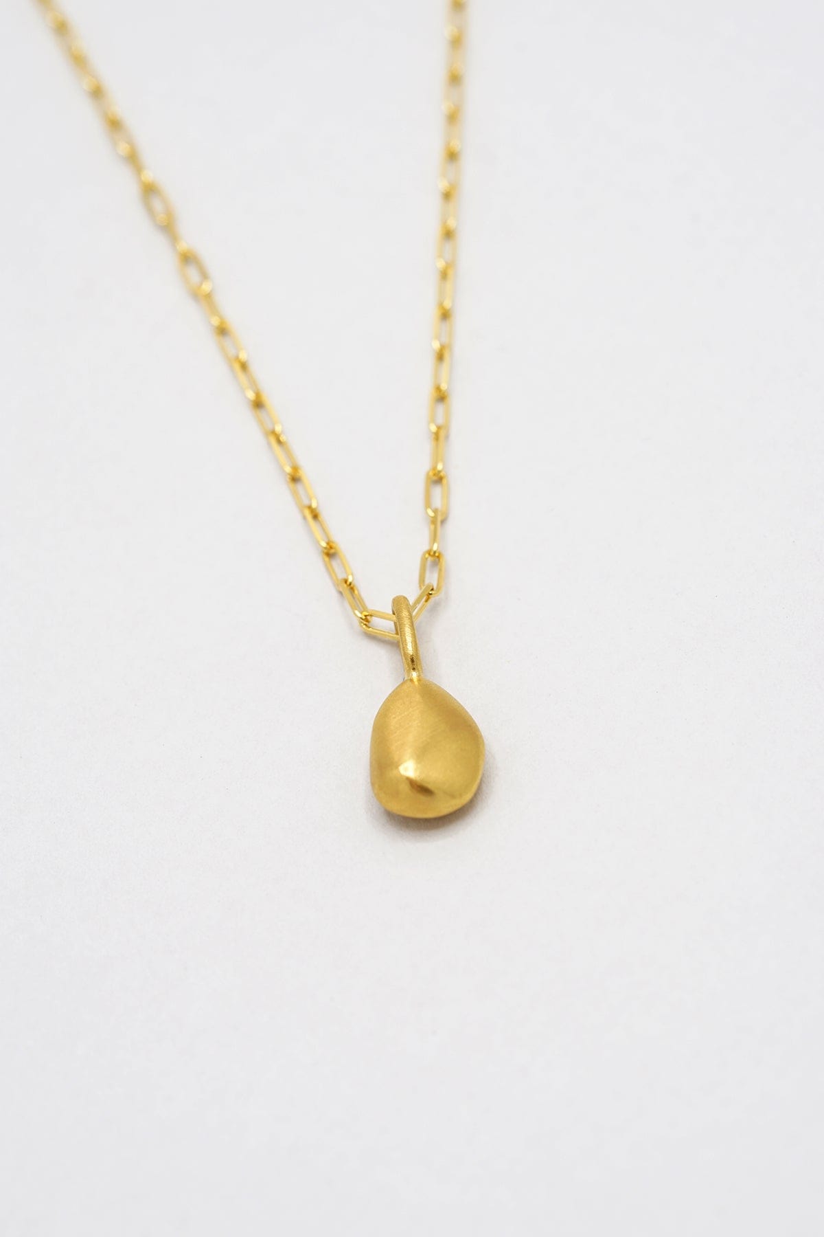 Pebble Pendant Necklace - Gold Plated AR.M ANNA ROSA MOSCHOUTI