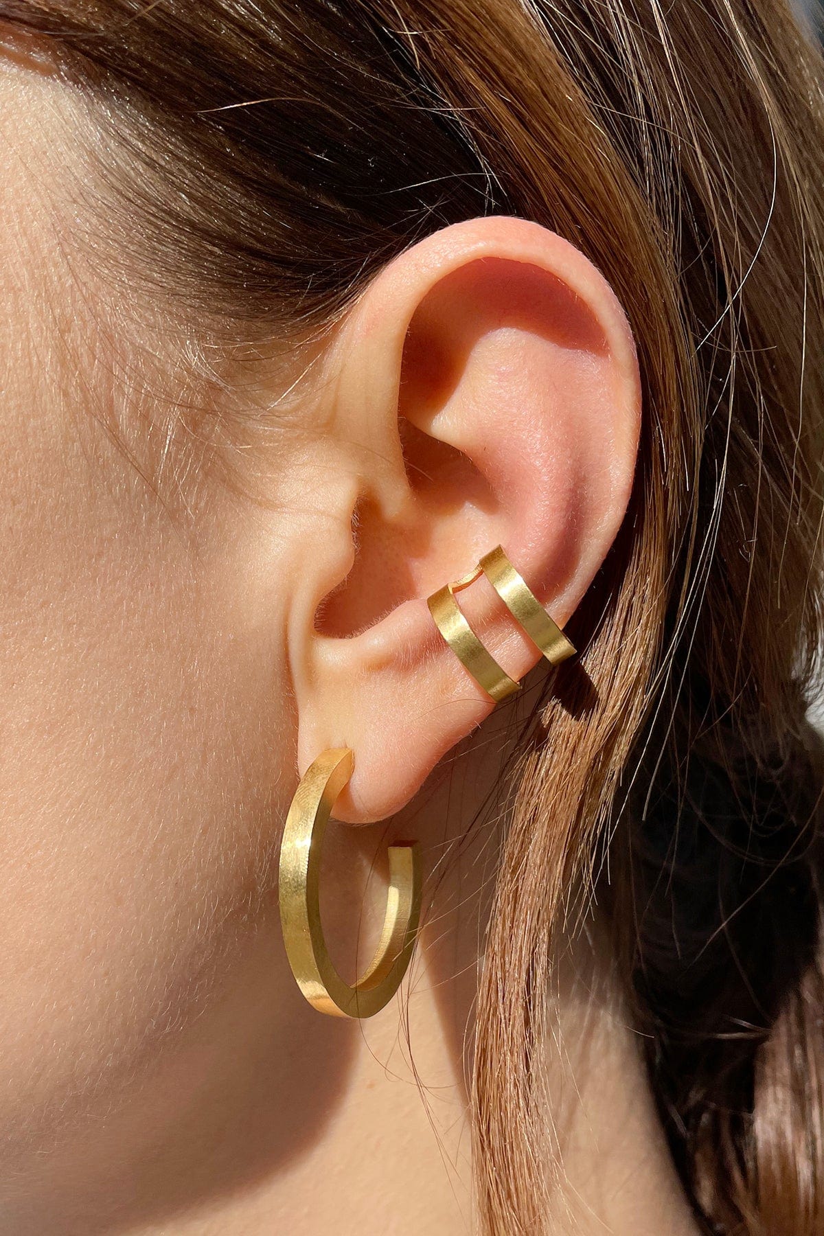 Small Double Line Ear Cuff - Gold Plated AR.M ANNA ROSA MOSCHOUTI