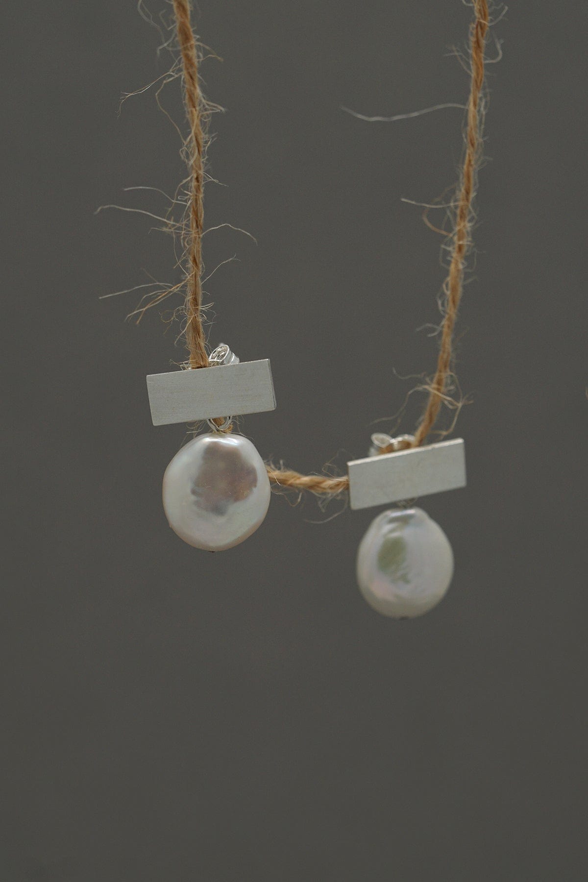 T Pearl Earrings - Silver AR.M ANNA ROSA MOSCHOUTI
