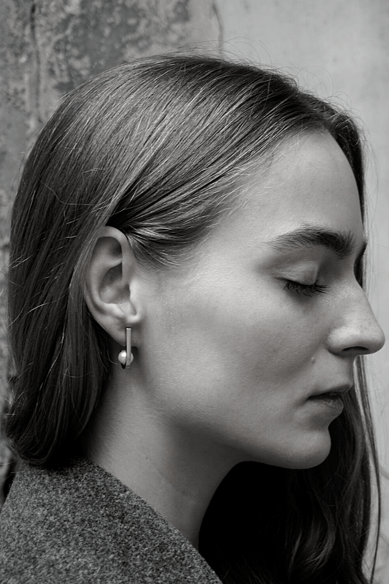 U Pearl Earrings - Silver AR.M ANNA ROSA MOSCHOUTI