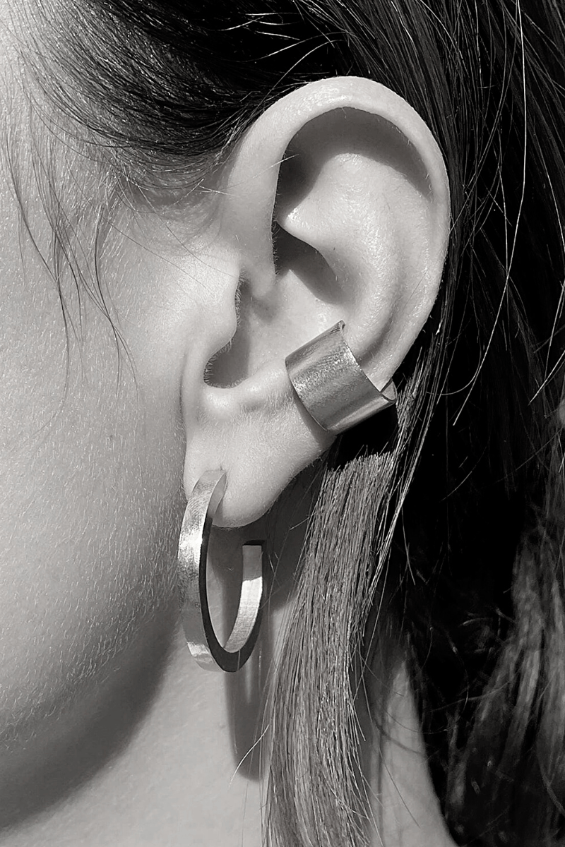 Wide Ear Cuff - Silver AR.M ANNA ROSA MOSCHOUTI